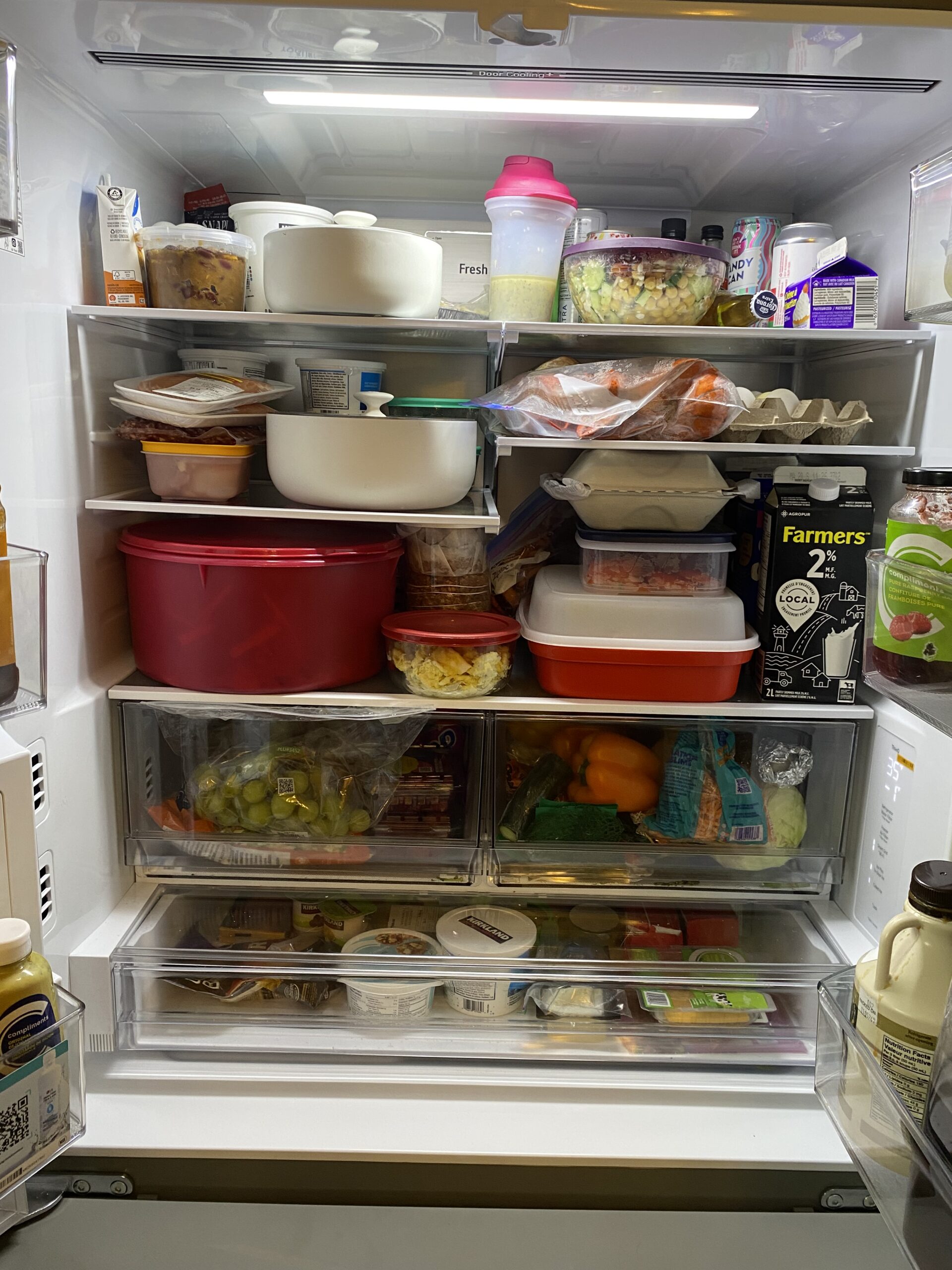 PEEK INSIDE MY FRIDGE!